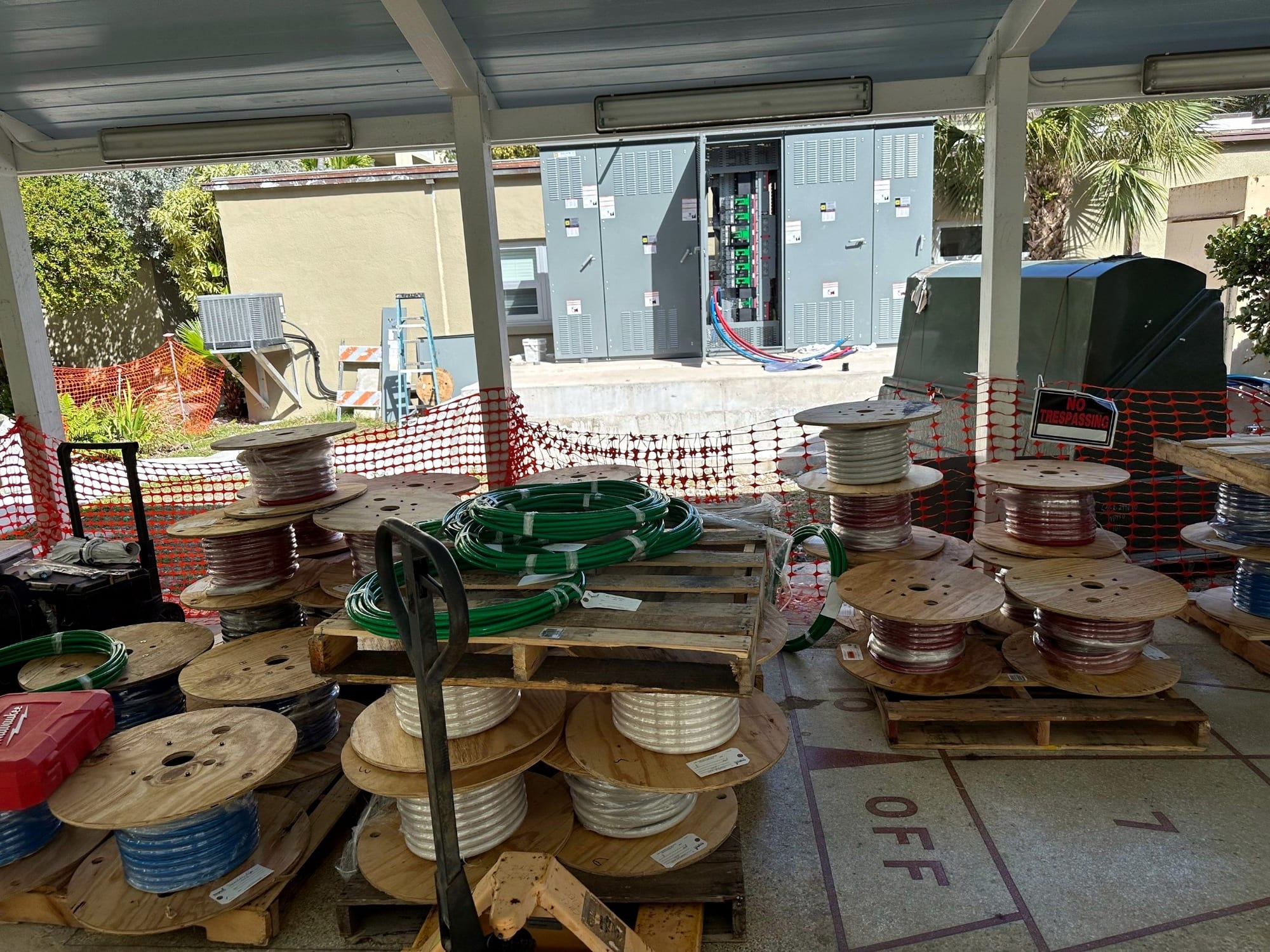 Cable staging and installation on site